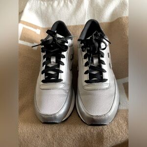 NEW BALANCE WOMENS SNEAKERS